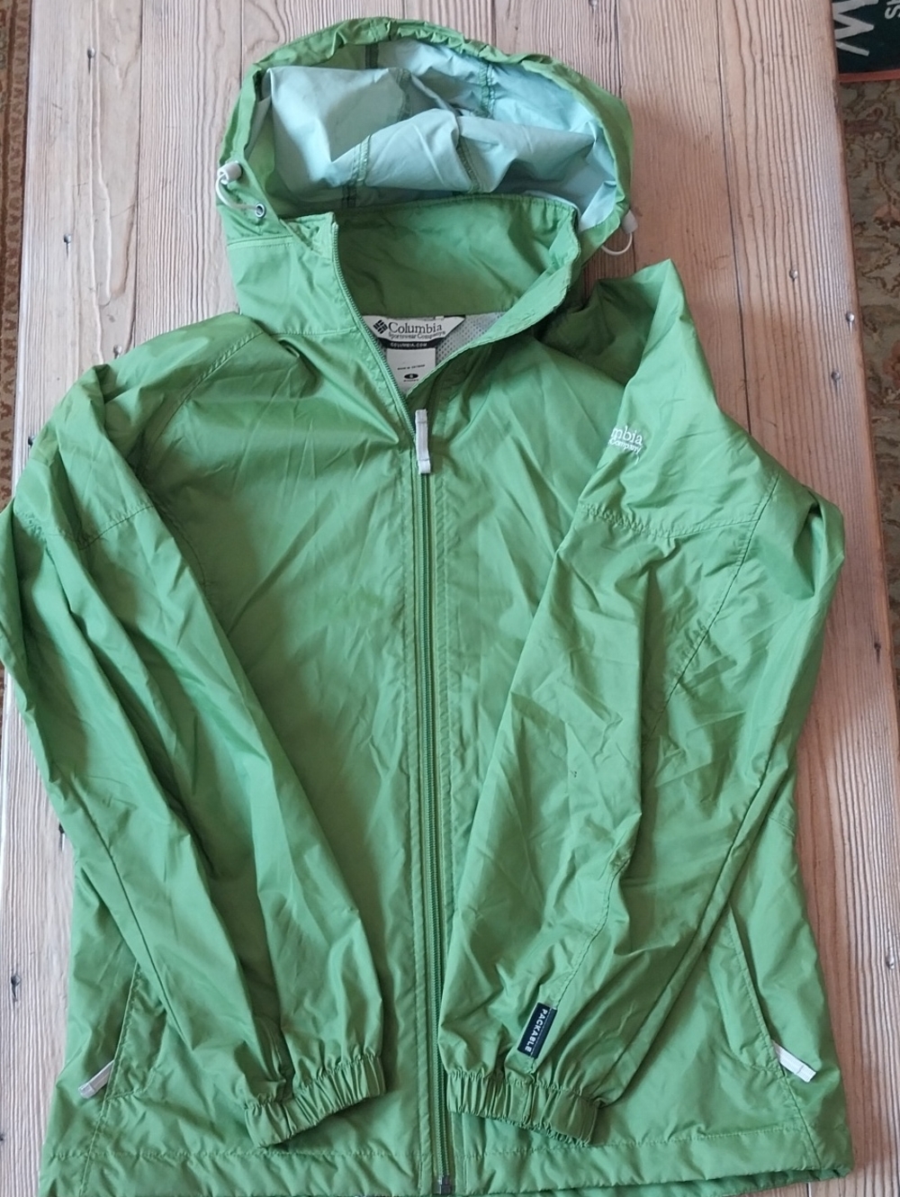 Columbia Women's Green Hooded Rain Jacket